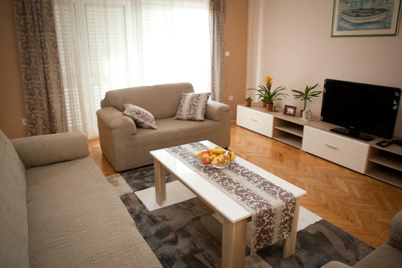 Apartman Ana Radovin Exterior foto